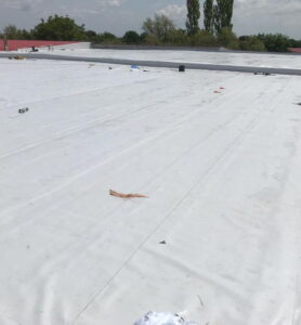 Hidroizolatii hala industrială – Hidroizolații acoperis terasă hală București